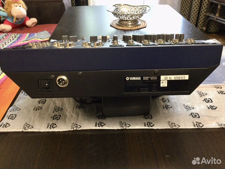 Микшерный пульт Yamaha MG 124C (новый)