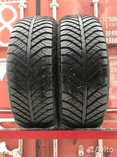 Goodyear Vector 4Seasons 215/60 R17