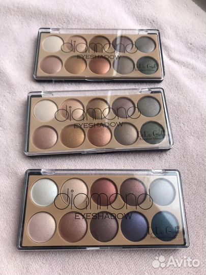 Палитра теней в ассортименте