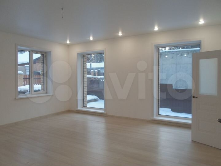 Дом 189 м² на участке 7 сот.