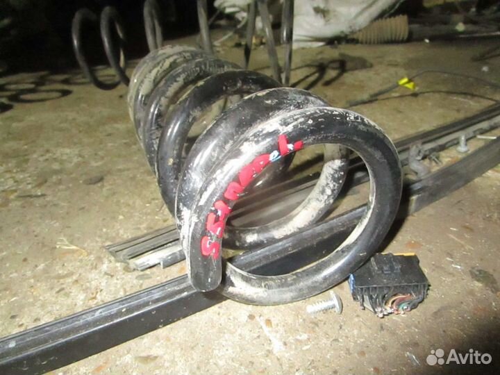 Пружина передняя Infiniti FX/QX70