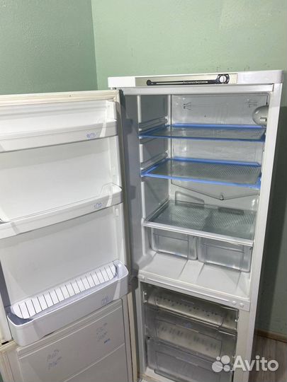 Холодильник Indesit