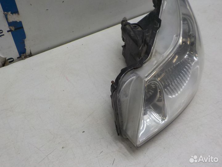 Фара левая Suzuki SX-4 2006