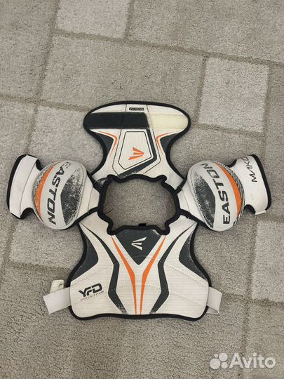 Нагрудник хоккейный easton