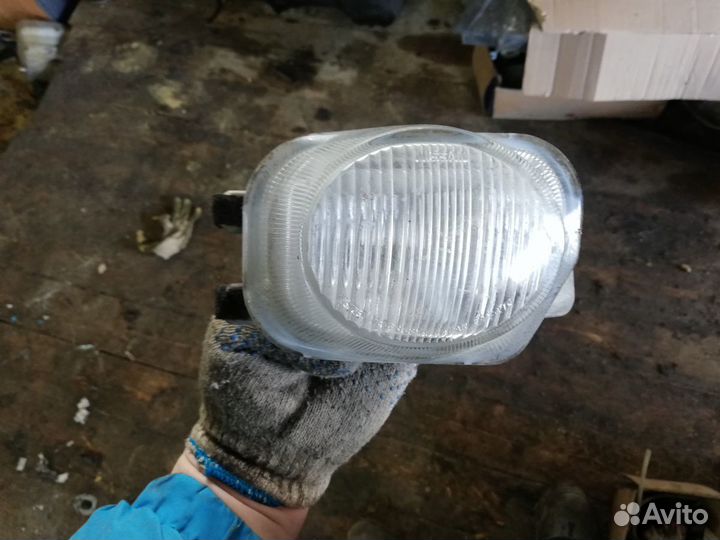 Противотуманная фара Nissan Gloria cedric правая