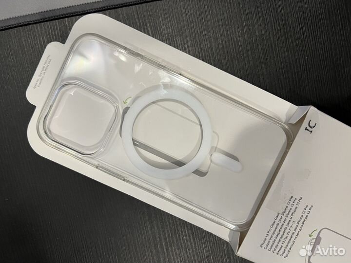 Чехлы на iPhone 13 pro