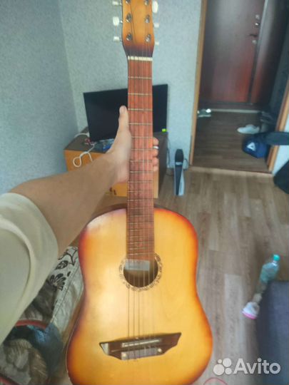 Акустическая гитара