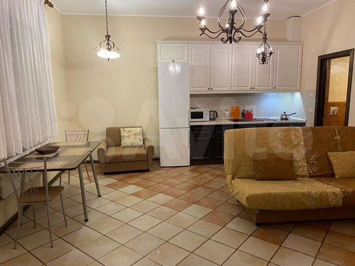 2-к. квартира, 50 м², 1/6 эт.