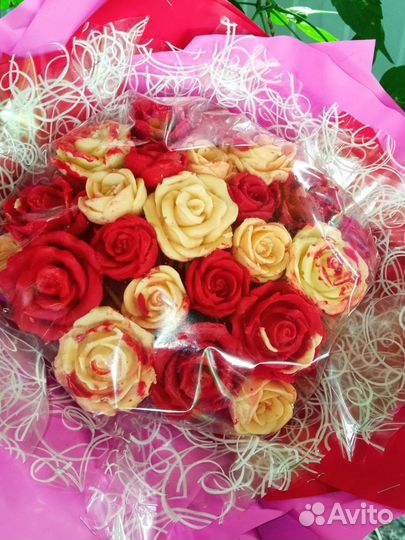 Букеты из шоколадных роз