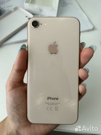 Телефон iPhone 8 64 gb