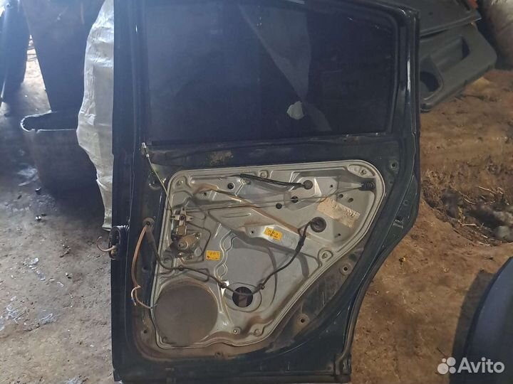 Дверь задняя правая Passat B5