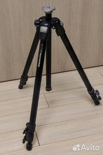 Фотоштатив Manfrotto 055DB