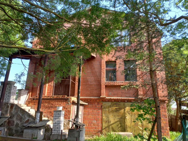 Дом 289 м² на участке 12,4 сот.