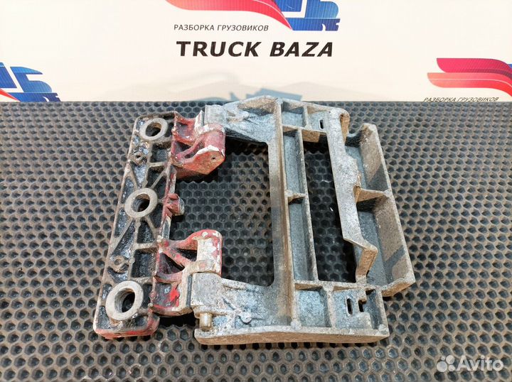 1735004 Подножка обслуживания