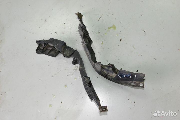 Кронштейн заднего бампера левый VW Golf IV Гольф 4