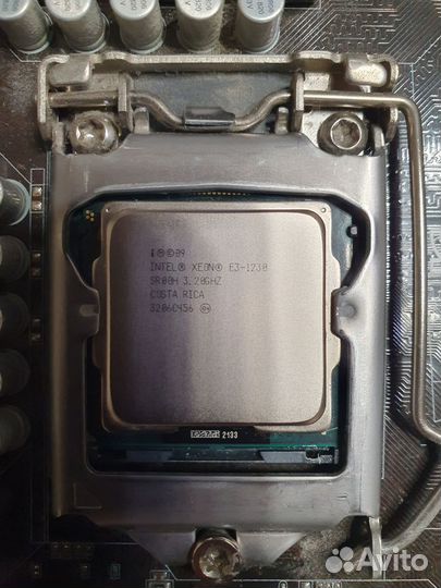 Материнская плата с процессором