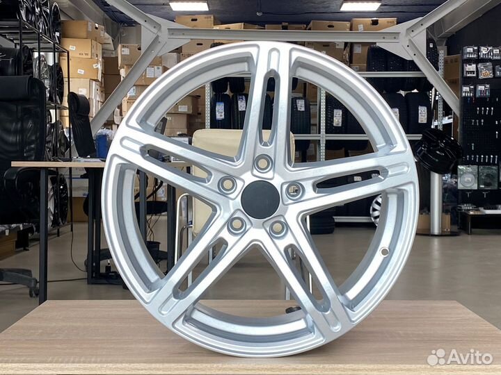 Диск литой Venti J7,5 R18 5*114,3 Toyota/Nissan