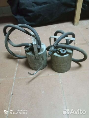 Маслонагнетательный бачок