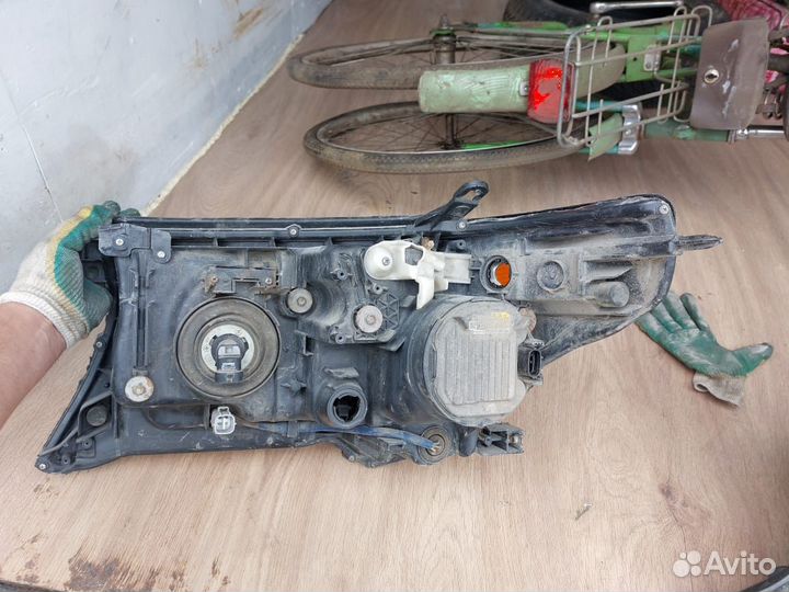 Фара toyota land cruiser 200