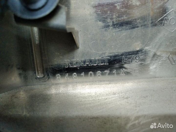 Молдинг крышки багажника Renault Duster K4MA606