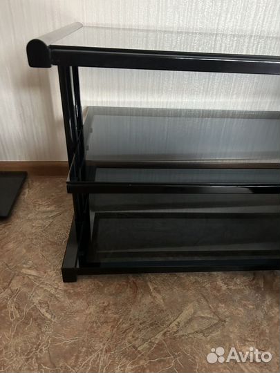 Стол под телевизор