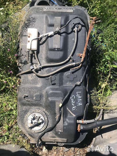 Топливный бак Suzuki Liana 2005г