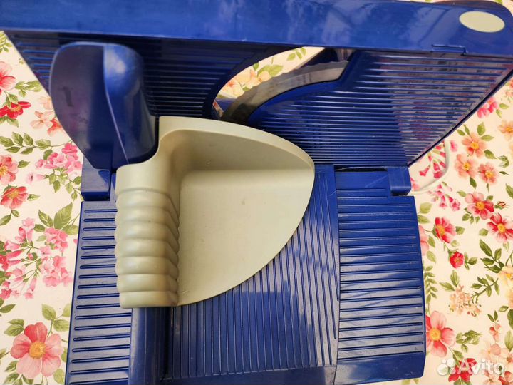 Ломтерезка (слайсер)