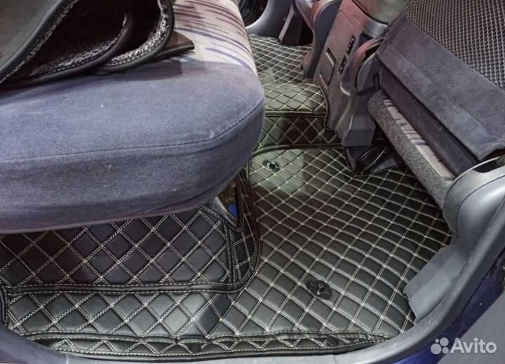 Коврики в салон на Toyota Land Cruiser