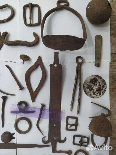 Кованые старинные железные предметы