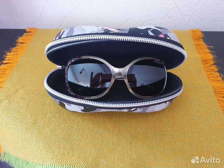 Детские солнцезащитные очки на девочку