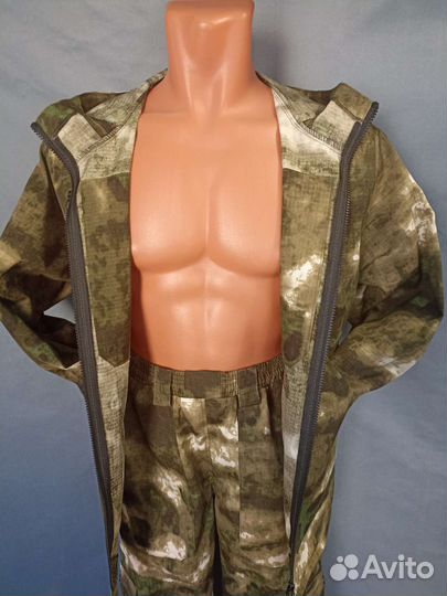 Камуфляжный костюм 