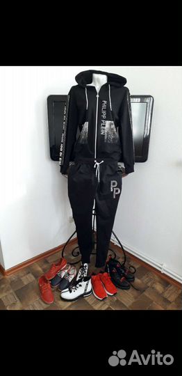 Спортивный костюм женский