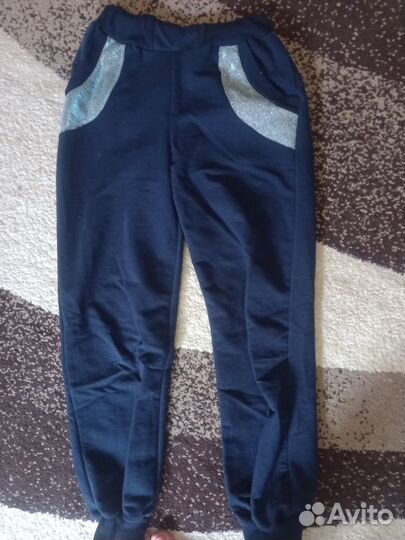 Продаю спортивный костюм на девочку