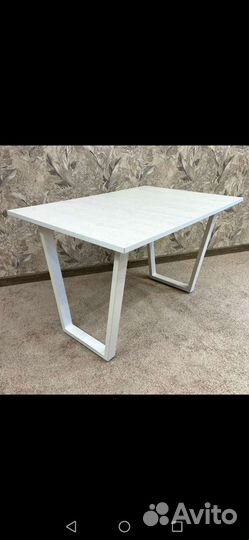 Кухонный стол