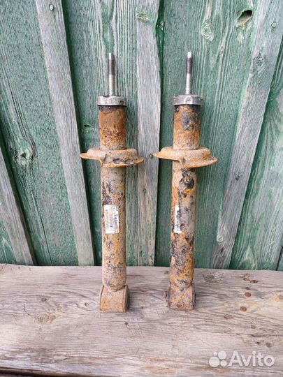 Задние стойки Гранта