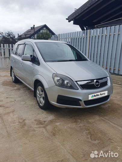 Opel Zafira 1.8 МТ, 2013, 136 000 км