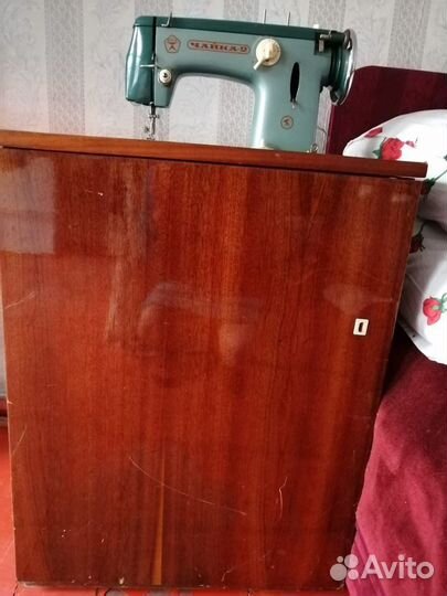 Швейная машина Чайка 2