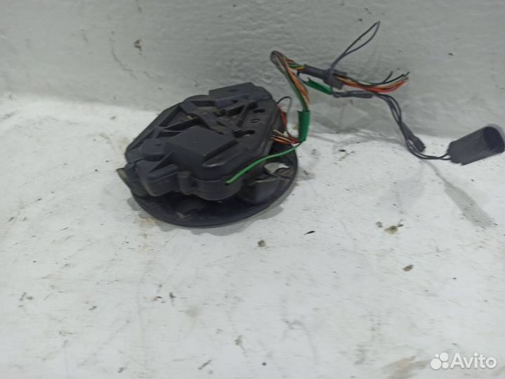 Моторчик зеркала правого