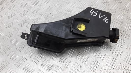 Бачок гу jeep grand cherokee WK (4SV16NO01)