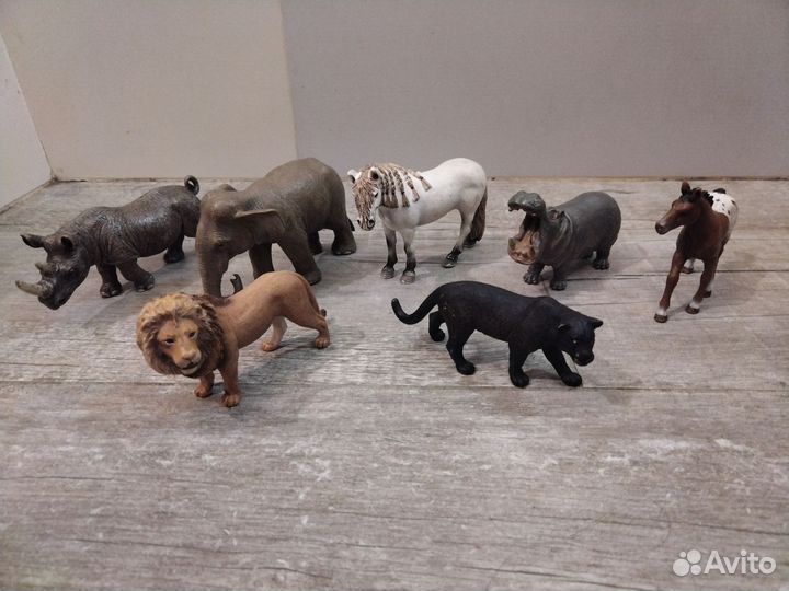 Фигурки животных schleich и collecta