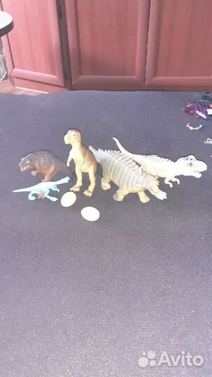 Динозавры игрушечные
