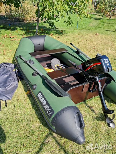 Лодка с мотором