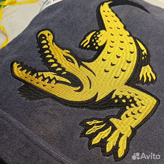 Халат мужской с вышивкой на спине