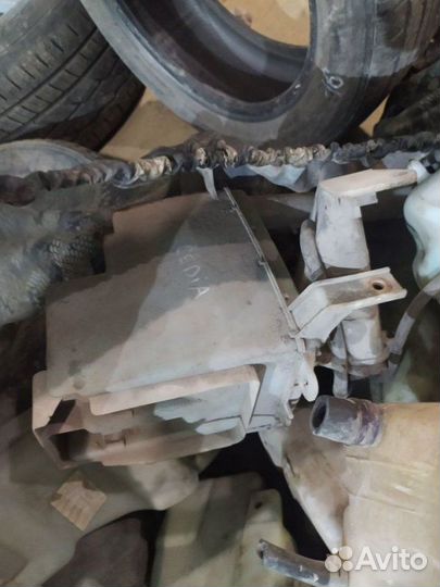 Бачок омывателя Mitsubishi Lancer Cedia CS2A