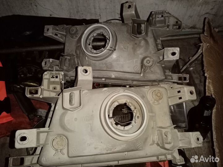 Фары Hilux Surf 185