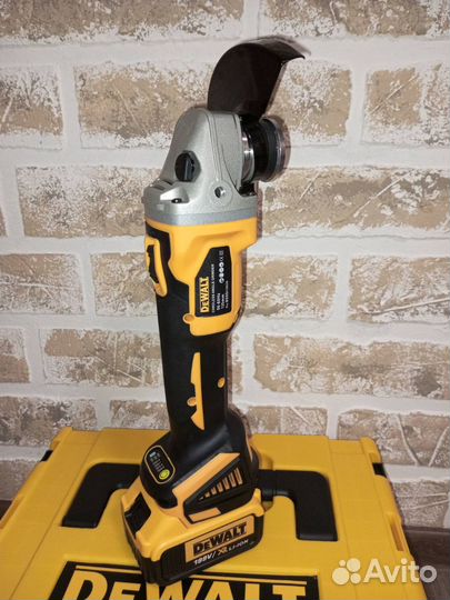 Болгарка Dewalt аккумуляторная