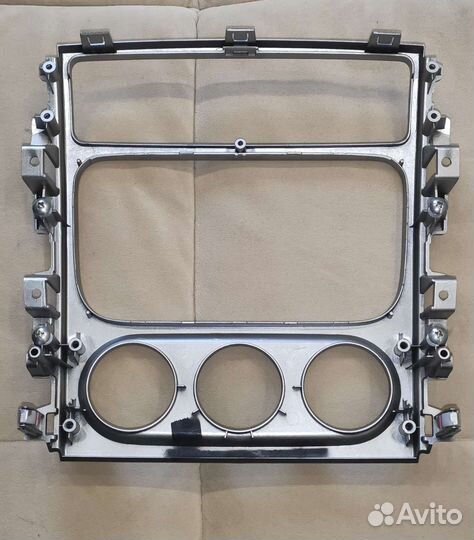 Suzuki Liana рамка для магнитолы