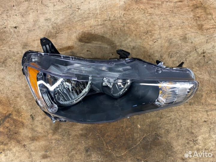 Фара Mitsubishi Lancer 10 левая правая
