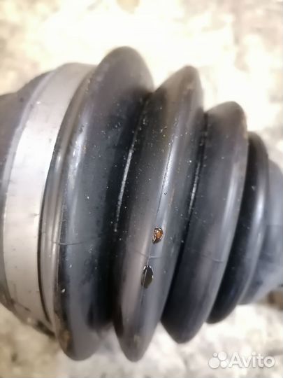 Привод передний правый Volkswagen Passat B7 1.4T