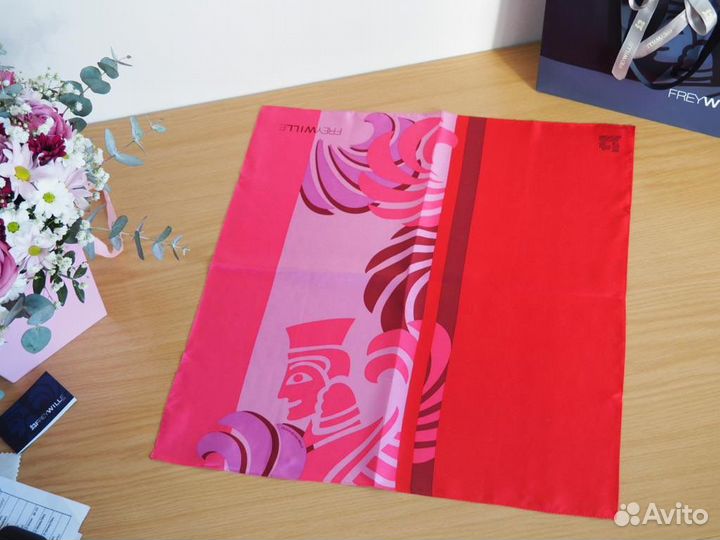 Платки женские Freywille